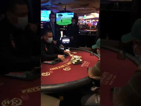 Betting It All On Blackjack In Las Vegas (Westgate Resorts)