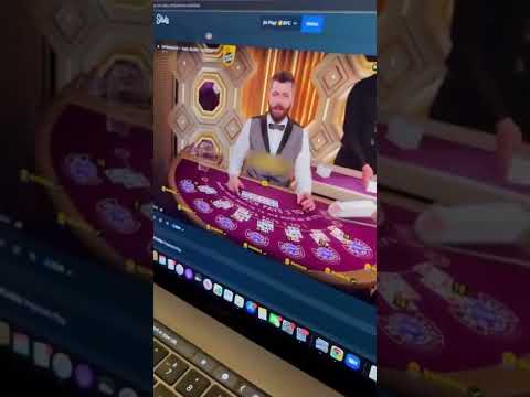 Drake playing casino